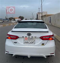 تۆیۆتا کامری